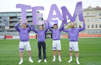 Milka präsentierte Promi-Quartett für das Fußball-WM-Jahr
