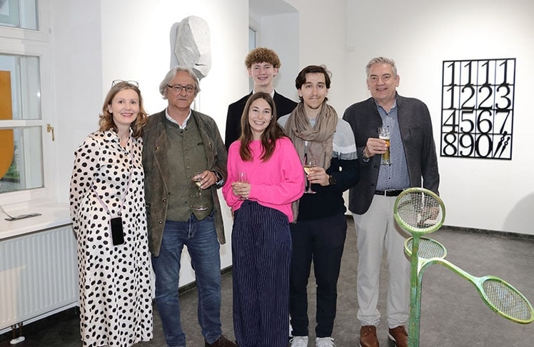 V.l.n.r. Ulrike Janach, Gerd Langmann (Langmann Baumanagement GmbH), Miriam Freundl (Steiermark Tourismus), Paul Janach Tobias Langmann (Langmann Baumanagement GmbH), Karl Janach © FOTOagathonKOREN 