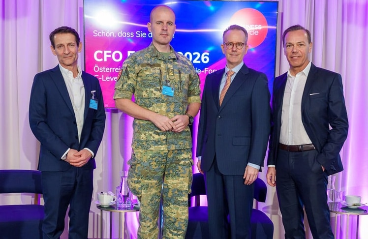 V.l.n.r.: Moderator Michael Nikbakhsh, Militäranalytiker Markus Reisner, Sicherheitsexperte Heiko Borchert und CFO-Forum-Initiator Gerhard Pichler