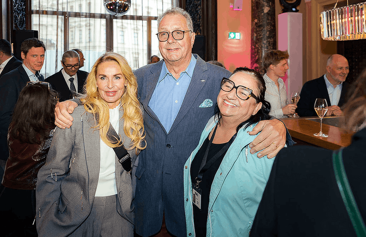 V.l.n.r.: ORF-Moderatorin Onka Takats, der Geschäftsführer der DDSG Blue Danube GmbH Wolfgang Fischer und Schauspielerin Maria Happel 