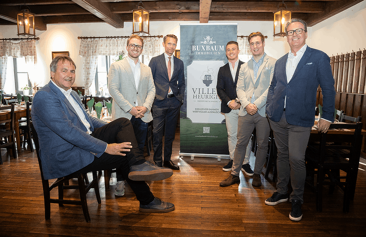 V.l.n.r.: Werner Flandorfer (Flandorfer & Partner), Peter Baumgartner (BeGRÜNder), Andreas Tschugguel (Notar), Benedikt Buxbaum (Buxbaum Immobilien), Valentin Bauer (IMMOUnited) und Richard Buxbaum (Veranstalter & Buxbaum Immobilien)