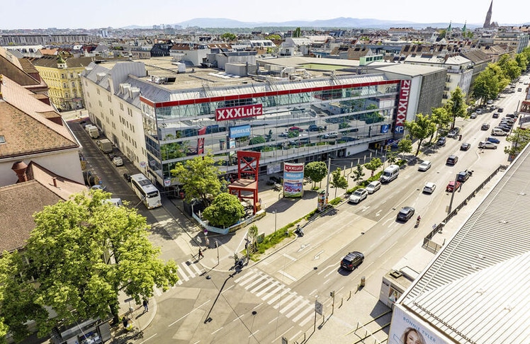 Das Angebot richte sich an Delegationen, Produktionsteams, VIP-Gruppen oder größere Reisegruppen, die während des Song Contests in unmittelbarer Nähe zur Stadthalle untergebracht sein wollen.