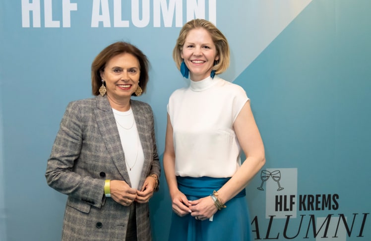 Staatssekretärin a.D. Susanne Kraus-Winkler (l.) mit Christine Friedreich, Obfrau des HLF Krems Alumni Vereins.