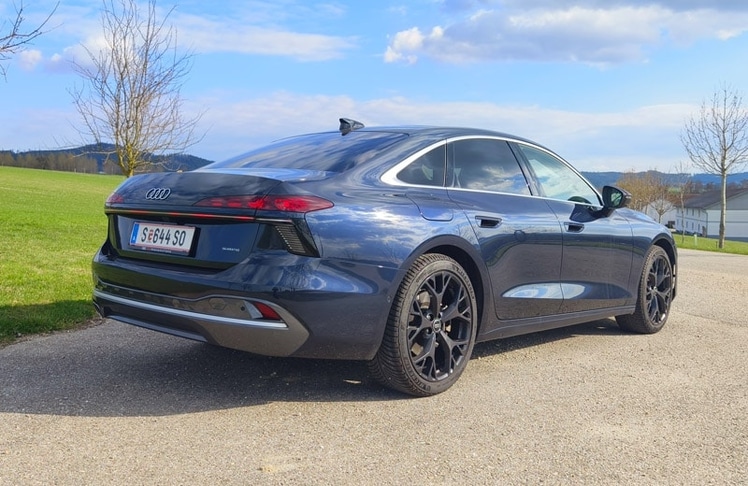 Limousinen haben in Österreich insgesamt zwar einen äußerst geringen Marktanteil, im Oberklassesegment bleiben sie jedoch nachgefragt. An die Verkaufszahlen der Kombiversionen kommen sie aber nicht heran.