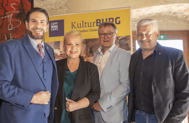 V.l.n.r.: Kammersänger & Intendant Clemens Unterreiner, Schauspielerin Susanna Hirschler, Garser Bürgermeister Martin Falk sowie Grünen Politiker & Abgeordneter zum Wiener Landtag Hans Arsenovic 