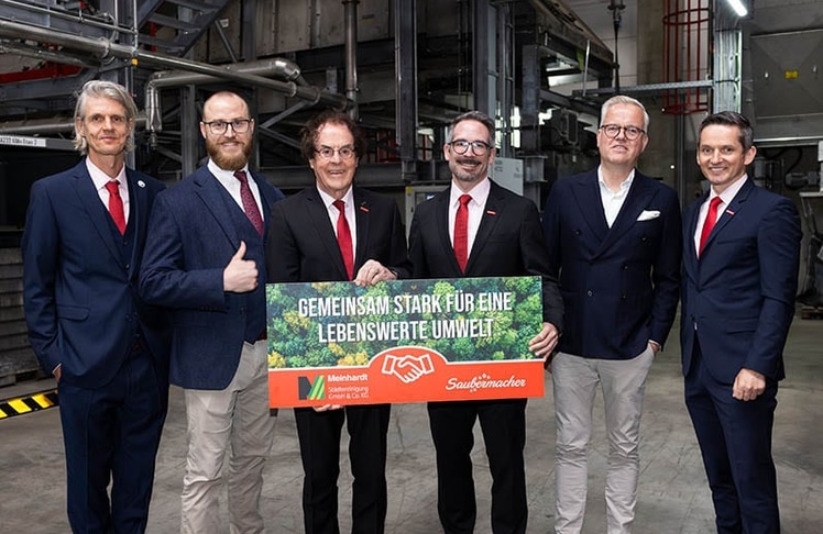 V.l.n.r.: Stephan Roth, Mitglied des Aufsichtsrats Saubermacher; Torben Kraffczyk, Geschäftsführer Saubermacher Recycling; Hans Roth, Saubermacher Gründer; Marco Hastenteufel, Geschäftsführer Saubermacher Recycling; Matthias Harms, Kommissarischer Präsident BDE; Andreas Opelt, CEO Saubermacher © Saubermacher/Tanja Nitzke