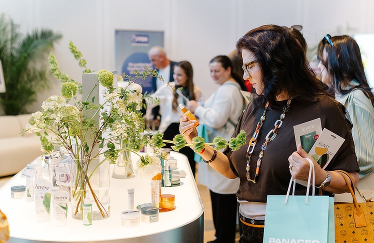 Die Besucher:innen hatten die Möglichkeit, sich am "Walk of Brands" über zahlreiche Partner aus den Bereichen Gesundheit, Beauty, Ernährung, Tourismus und Wellbeing zu informieren.