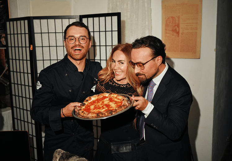 Anna Znamensky bat die "Most Eligibles" zu Tisch