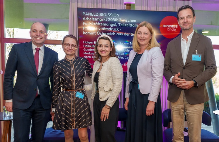 V.l.n.r.: Holger Bonin (Scientific Director, Institut für Höhere Studien), Jana Eichmeyer (Partnerin E+H Rechtsanwälte), Hella Riedl-Rabensteiner (Geschäftsführerin Geodata Informationstechnologie), Nora Tödtling-Musenbichler (Präsidentin Caritas Österreich) und Markus Tomaschitz (VP Corporate HR AVL List).