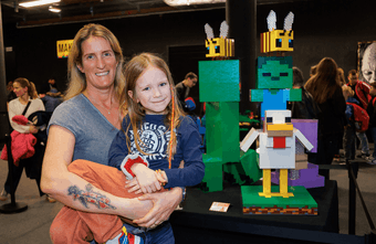 Stadthalle verwandelte sich in ein Paradies für Lego-Fans