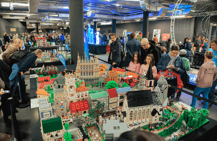 Die World of Bricks lädt auf 1.500 Quadratmetern zu einer Erlebniswelt ein.
