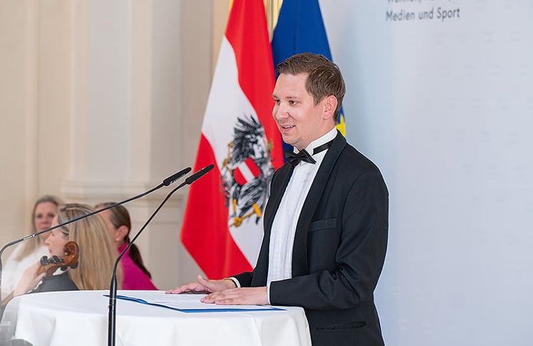Die Laudatio hielt Clemens Trischler, den mit Rogers seit vielen Jahren eine innige Freundschaft verbindet. © Andreas Tischler