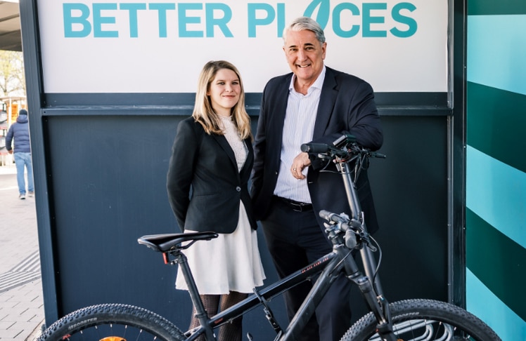 Melanie Hanousek (General Managerin, Westfield Donau Zentrum) und Ernst Nevrivy (Bezirksvorsteher der Donaustadt) © David Alscher