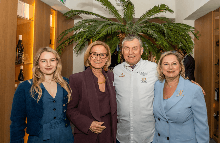 V.l.n.r.: Antonia Mörwald, NÖ Landeshauptfrau Johanna Mikl-Leitner sowie Toni und Eva Mörwald 