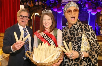 Marchfelderhof bat heimische Prominenz zum Spargelschmaus