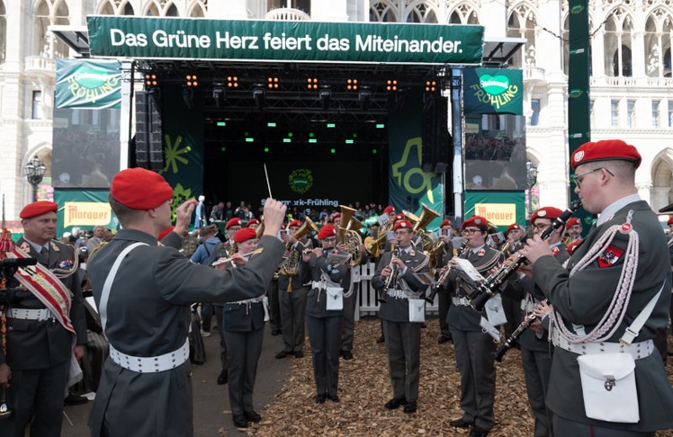 Die Bundesheer-Gardemusik Wien gab die steirische Landeshymne zum Besten. © LEADERSNET / C.M. Stowasser