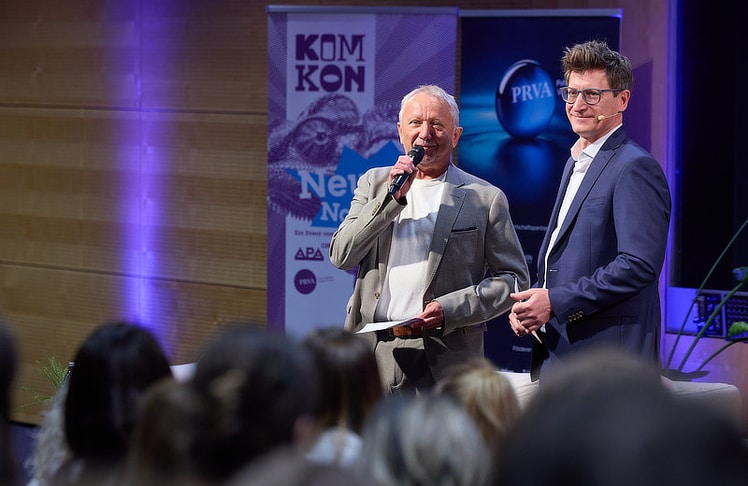 PRVA-Vizepräsident Johannes Angerer (l.) und APA-Comm-Geschäftsführer Klemens Ganner. © PRVA / APA-Fotoservice / Schedl