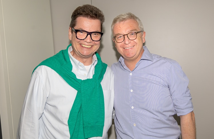 Christoph Neumayer, Generalsekretär der Industriellenvereinigung (links), und Michael Höllerer, Generaldirektor der Raiffeisen-Holding NÖ-Wien, beim Wiener Derby © LEADERSNET/C. Mikes