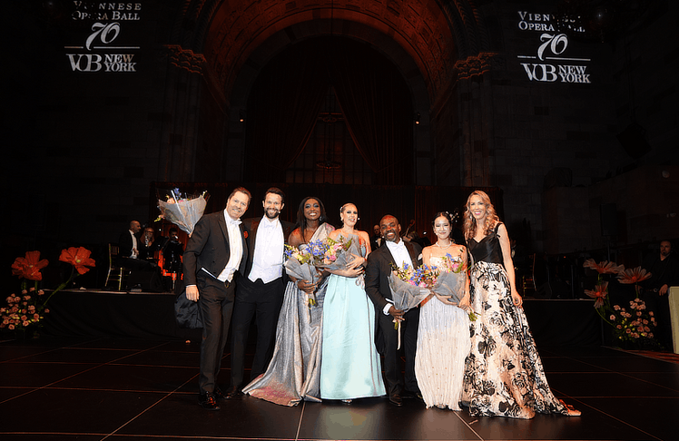 V.l.n.r.: Daniel Serafin, Adam Smith, Angel Joy Blue, Golda Zahra, Lawrence Brownlee, Hera Hyesang Park und Silvia Frieser