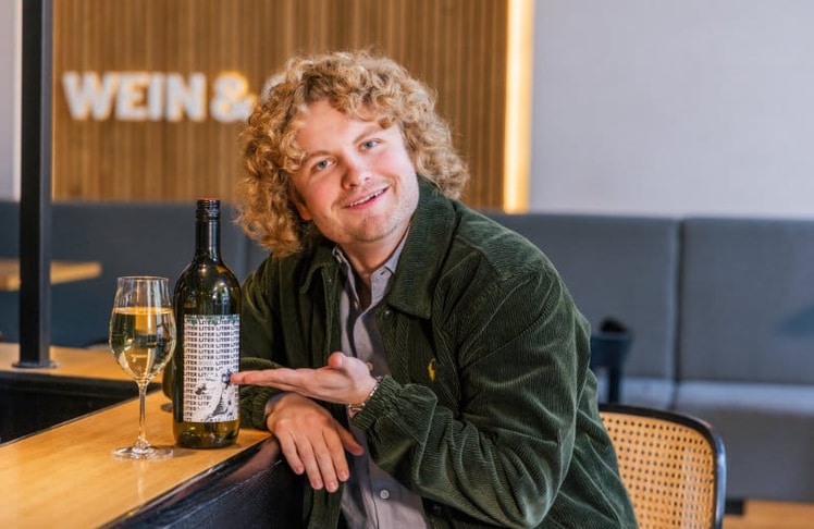 Wein & Co bringt gemeinsam mit dem Influencer Dr.Bohl einen neuen Wein auf den Markt.
