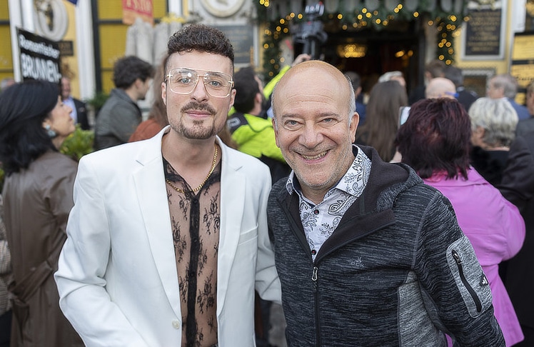 Reality-Star Johannes Höfinger (l.) und Entertainer Andy Lee Lang. © LEADERSNET / R. Brunhölzl