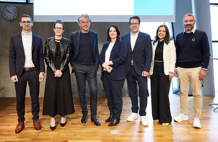 V.l.n.r.: Christoph Elsbacher (Erste Group), Gerda Holzinger-Burgstaller (Erste Group), Michael Tojner (eXplore!), Astrid Limberger (Wiener Städtische), Jonas Puck (WU Wien), Tatiana Ciobotaru (OMV) und Andreas Pletl (OMV) 