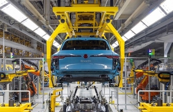 Kehrtwende bei Elektroautos kostet Autobauer Milliarden