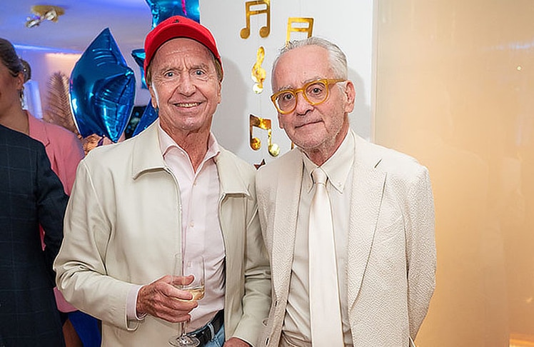 "Mr. Ferrari" Heribert Kasper (l.) mit Verleger Christian W. Mucha.