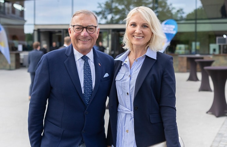 Heinz Stiastny (Arrow) und Ekaterina Migrova (Hitachi Vantara Austria)
