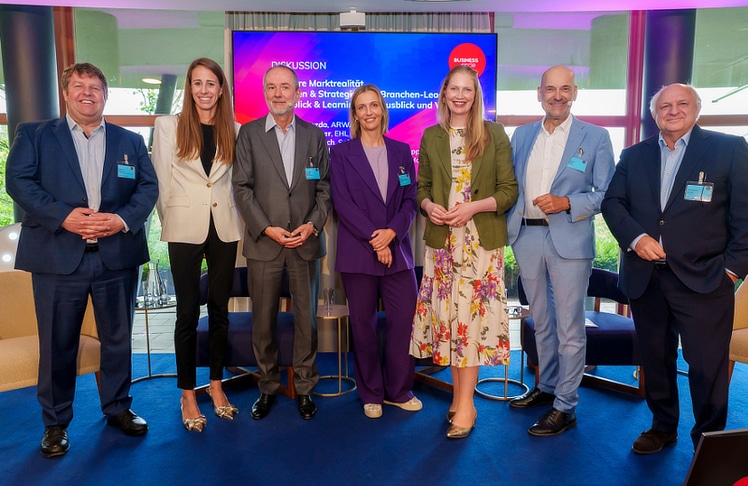 V.l.n.r.: Michael Ehlmaier, Verena Klucsarits, Thomas Drozda, Kerstin Robausch-Löffelmann, Kathrin Machherndl, Gerhard Rodler und Wolfdieter Jarisch © Thomas Magyar