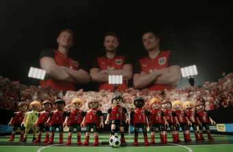 Hofer begleitet Nationalteam mit Sammelaktion und Gewinnspiel