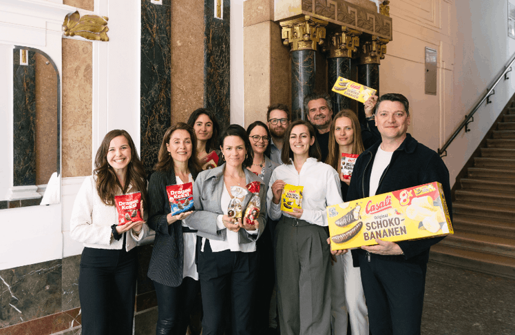Das Scholz & Friends Team mit Kreativgeschäftsführer Christian Hellinger (r.) und Ela Lutz (3.v.l.)