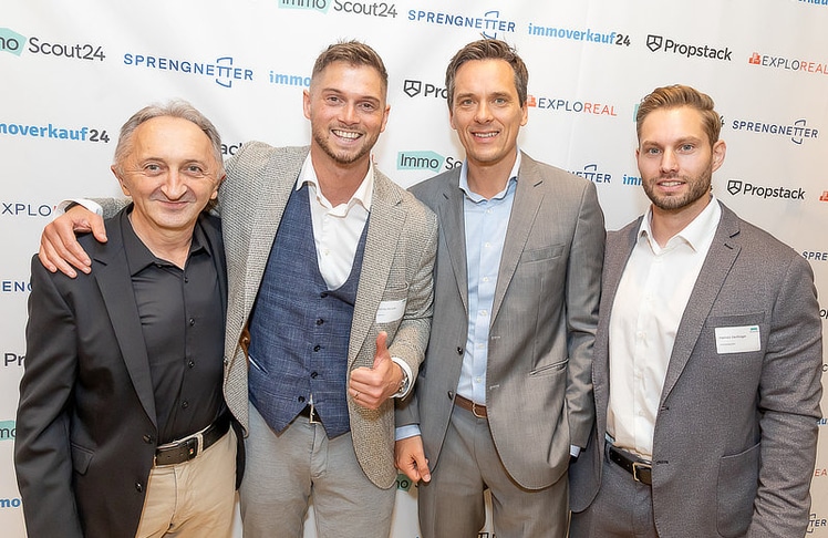 V.l.n.r.: Günther Schabus (GF, Sprengnetter Österreich), Thomas Aurand (Senior Key Account Manager, Propstack), Markus Dejmek (GF, ImmoScout24 Österreich) und Hannes Derflinger (Country-Manager Österreich, immoverkauf24).