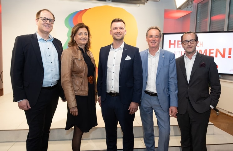 V.l.n.r.: Stefan Haider (HLM Wiener Neustadt), Gastgeberin und Henkel Österreich-Präsidentin Birgit Rechberger-Krammer, Lukas Mirtl (dm), Michael Opriesnig (Rotes Kreuz) sowie Robert Nagele (Billa).