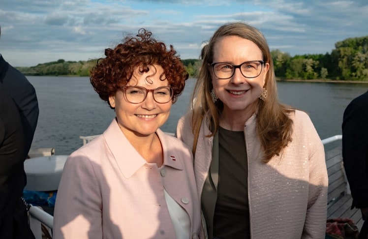 V.l.n.r.: Elisabeth Zehetner und Margarete Schramböck