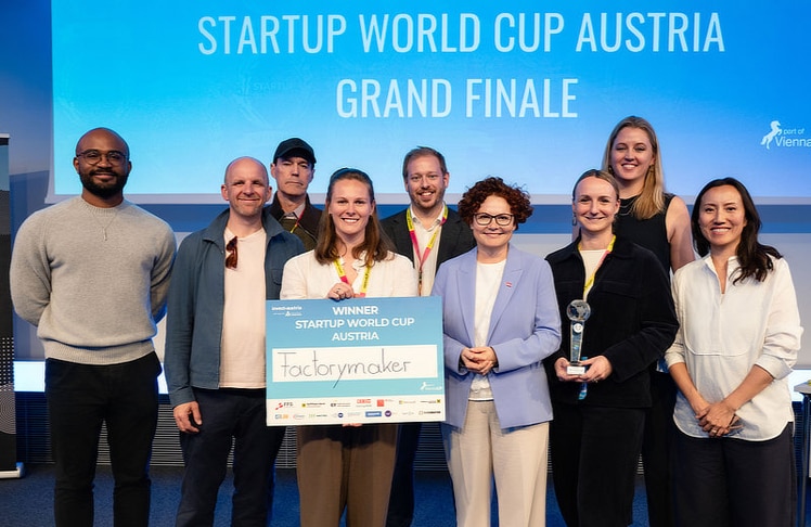 V.l.n.r.: Kenneth Thomas (BackFuture), Werner Müller (FFG), Gregory Gorman (Seed2Exit), Maria Zahlbruckner (Gründerin factorymaker), Florian Haas (EY), Elisabeth Zehetner (Staatssekretärin für Energie, Startups und Tourismus), Julia Reisinger (Gründerin factorymaker), Scarlett Sieber (Money20/20) und Xiaomin Mou (International Finance Corporation).