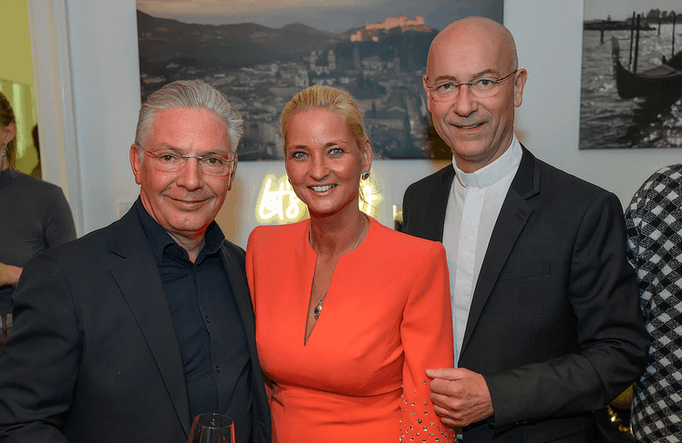 Toni Faber (r.) gemeinsam mit Natalie Nemec und Paul Leitenmüller (l.) beim LEADERSNET-Neujahrsempfang 2026 © LEADERSNET/ H. Tremmel 