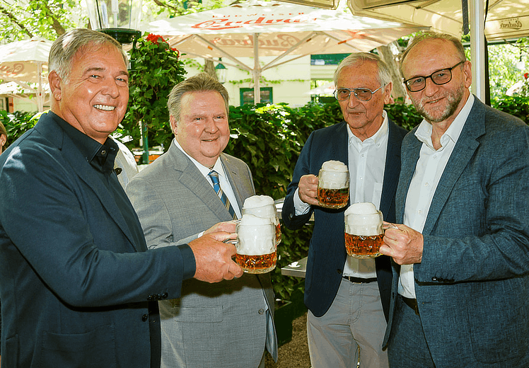 Schweizerhaus und Budweiser Budvar zelebrierten Jahrhundert-Partnerschaft