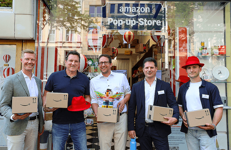 V.l.n.r.: Yorck von Mirbach (Country Lead Österreich und Schweiz bei Amazon), Andi Herzog (Fußballer), Stefan Friedrich (Bioblo), Lukas Grubauer (Waterdrop) und Max Runge (Geschwister Mauerer)