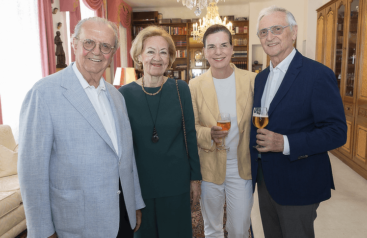 V.l.n.r.: Hans Peter Spak, Johanna Kolarik, Christiane Wenckheim und Karl Kolarik 
