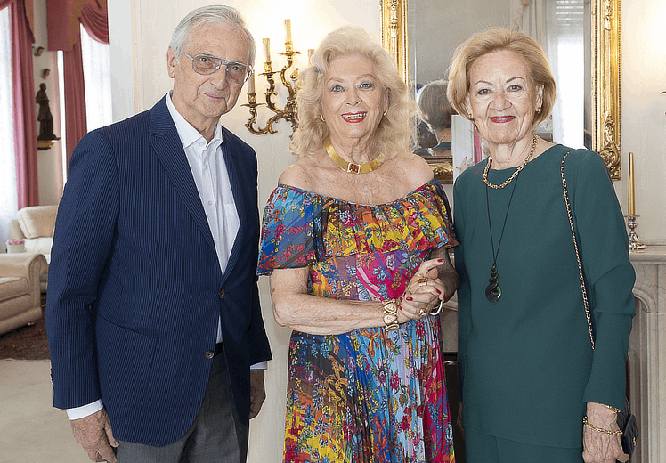 Champagner traf Schweizerhaus beim Society-Cocktail von Birgit Sarata