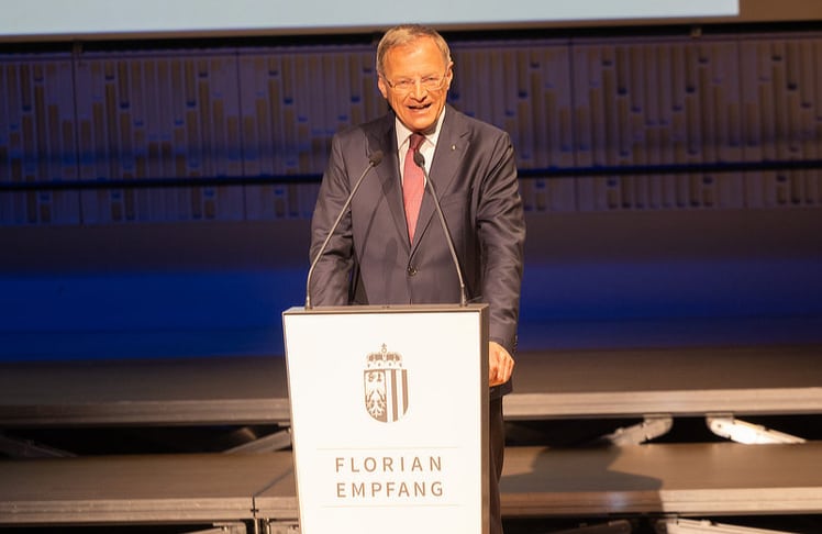 Landeshauptmann Thomas Stelzer betonte in seiner Ansprache die Bedeutung gemeinsamer Verantwortung in herausfordernden Zeiten.