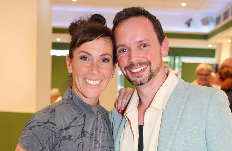 Adriana Zartl und Dennis Lux.