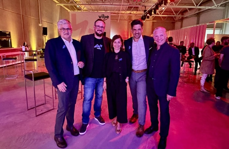 V.l.n.r: Martin Rada, Joachim Faber, Katharina Wirth-Gorbach, Peter Löbl-Brand (alle vibe) und Paul Leitenmüller (CEO Opinion Leaders Network)