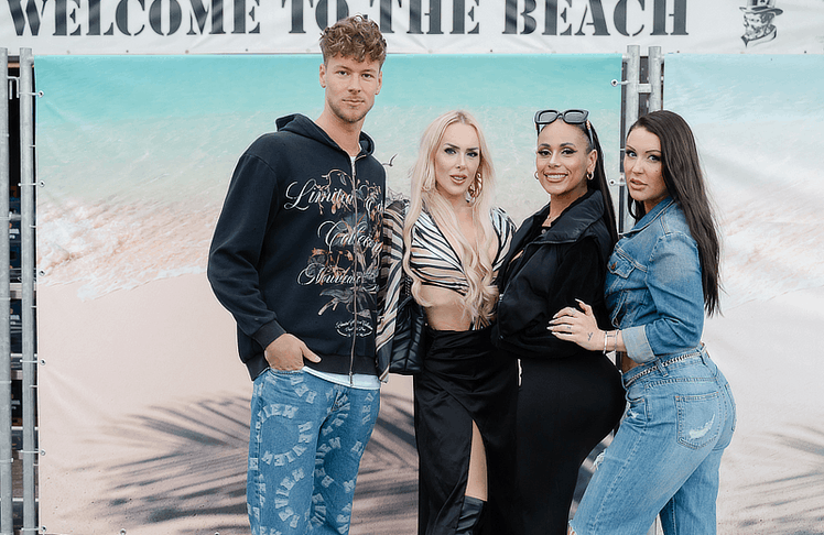 V.l.n.r.: Die Reality-TV-Darsteller:innen Elias Fischer und Lydia Kelovitz, Lucy Ellmer (Content Creatorin) und Vicky Lale (Influencerin @lalelouie) 