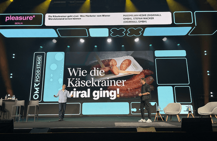 Maximilian Heske (l.) und Stefan Wacker (r.) auf der OMR-Food Stage