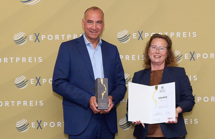 Der Global Player Award ging heuer an die Frequentis AG und wurde von Norbert Haslacher & Michaela Kalina in Empfang genommen. © Marek Knopp
