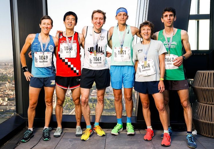 1.412 Stufen sorgten beim DC Tower Run für brennende Beine