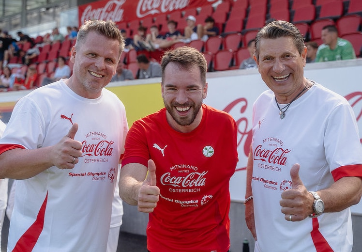 Rapid und Austria standen beim Inklusionsderby gemeinsam am Platz