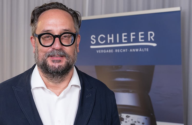 Martin Schiefer (CEO, Schiefer Rechtsanwälte).